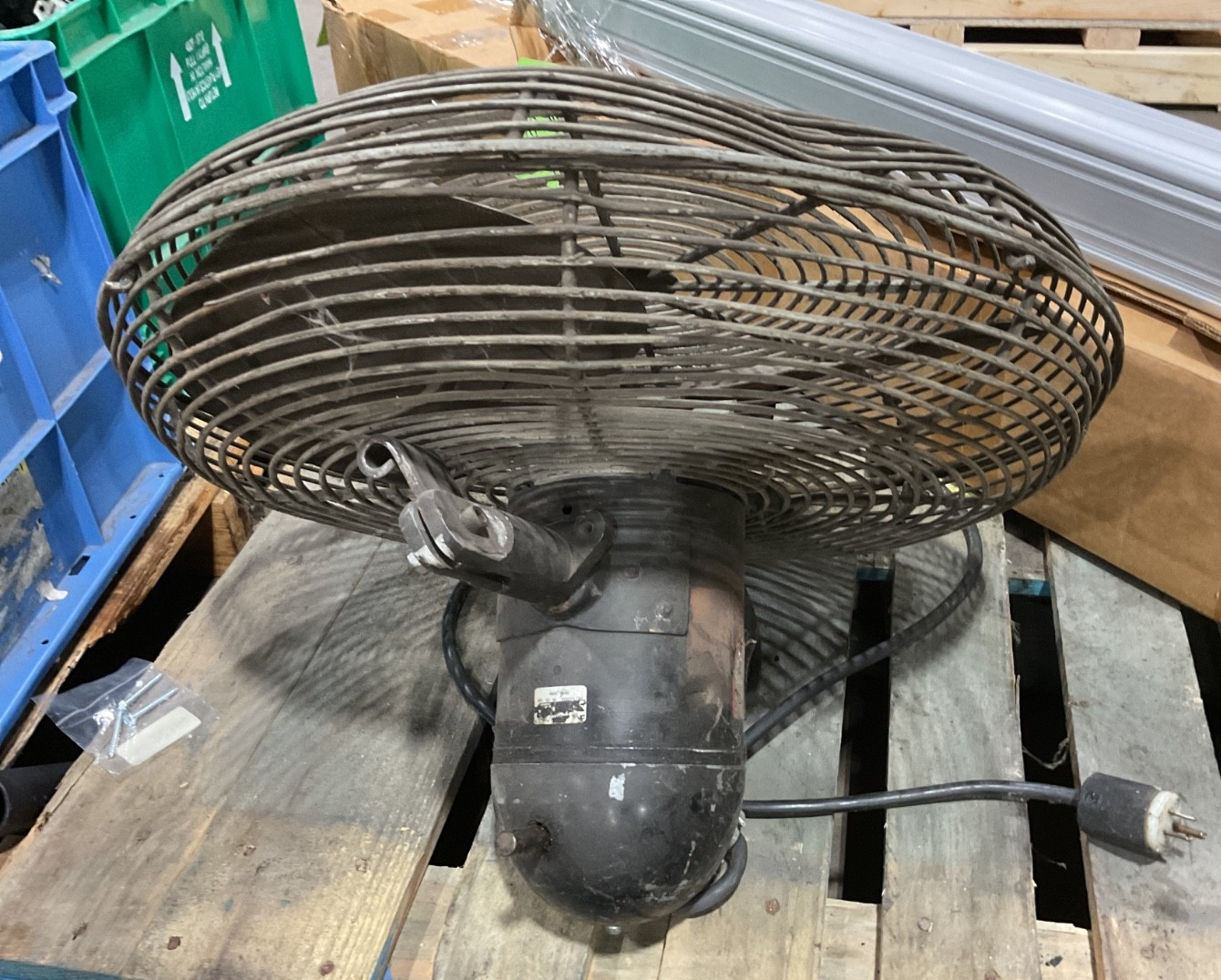 DAYTON STAND FAN #325KT