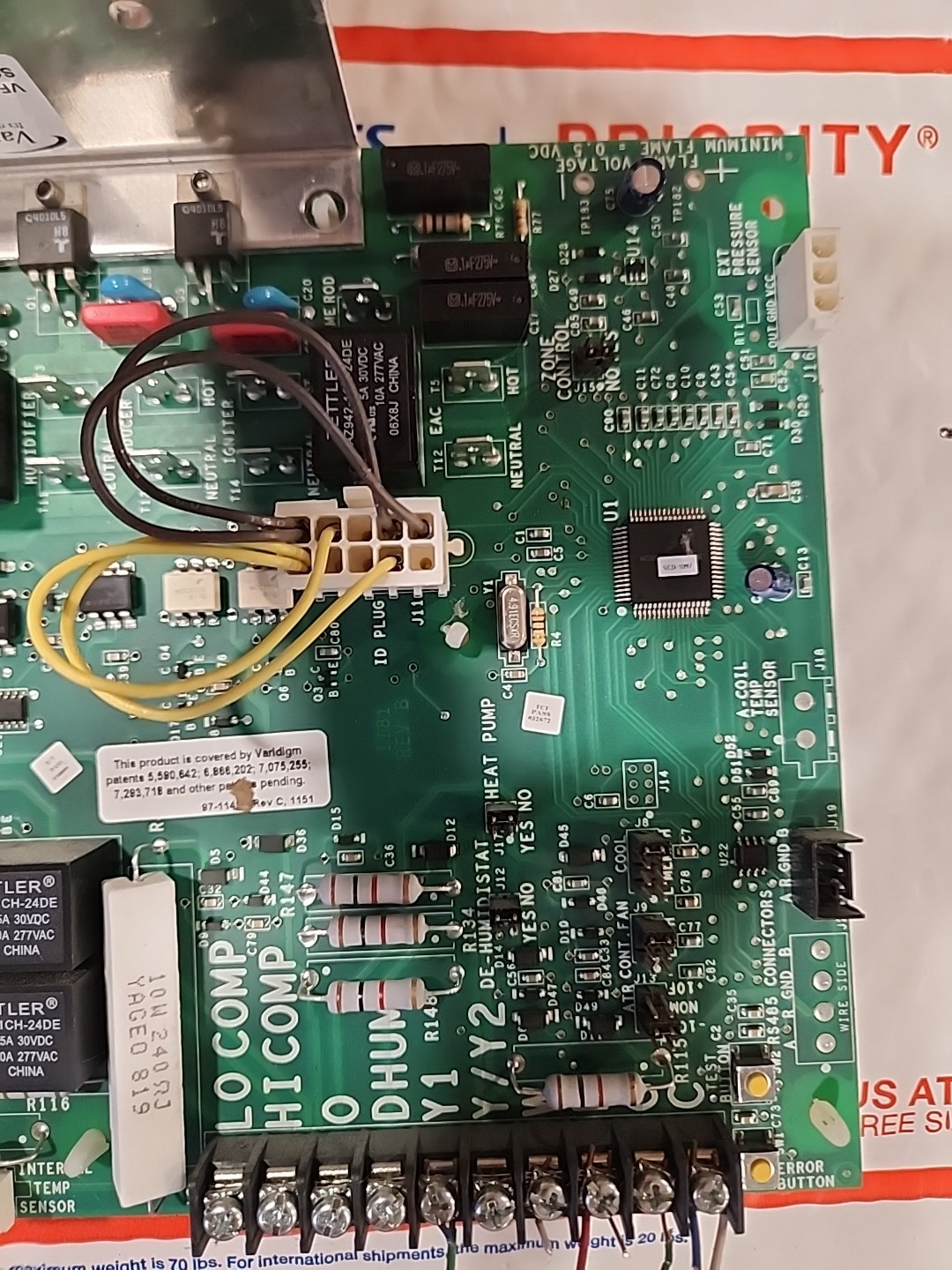 York Luxaire Varidigm 364810 Control Board VF3-1181 SCD-1097 used #D234A