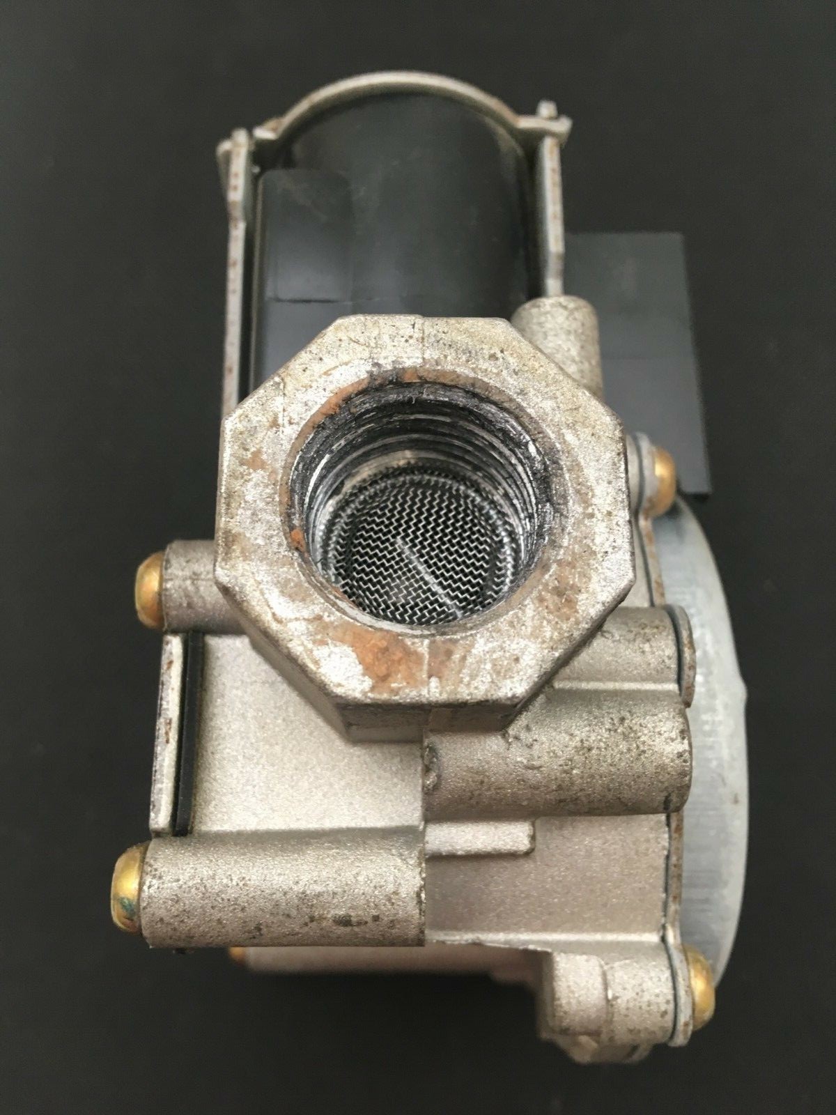 WR GEMINI 36G22Y Type 202 FURNACE GAS VALVE B12826-28 used #G132