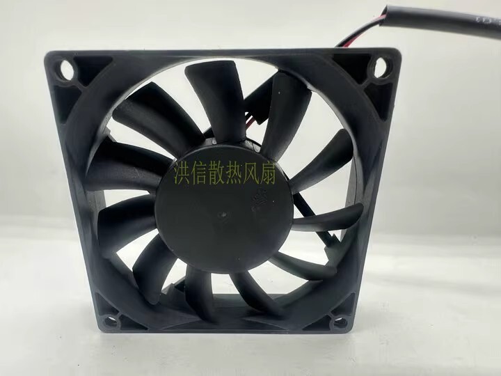 1PCS D80SH-12C 8020 DC12V 0.70A 8CM 2-Pin Cooling Fan