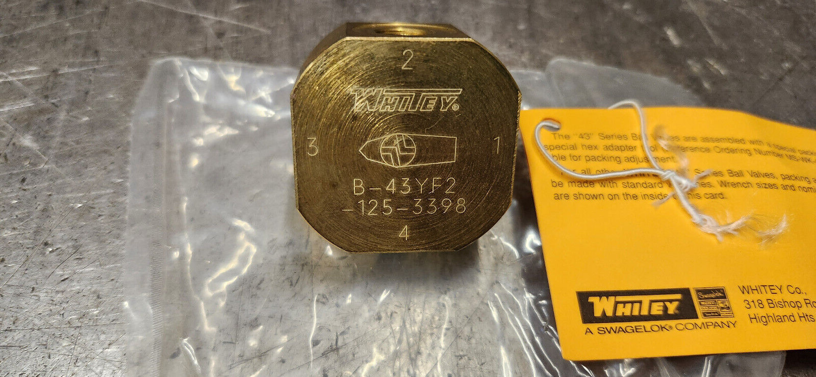 SWAGELOK WHITEY B-43YF2-125 3398 1/8″ NPT, Brass 4-Way Ball Valve NEW NO LEVER