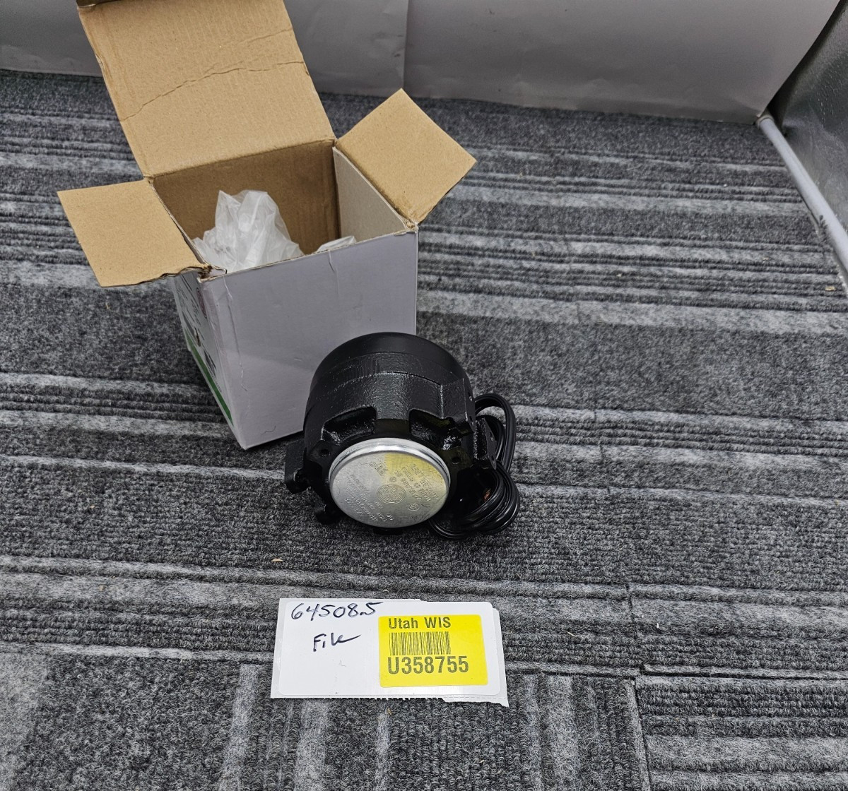 US Motors 2108 Unit Bearing Fan Motor 115V 60/50Hz 0.55A 9W CW 1550 RPM