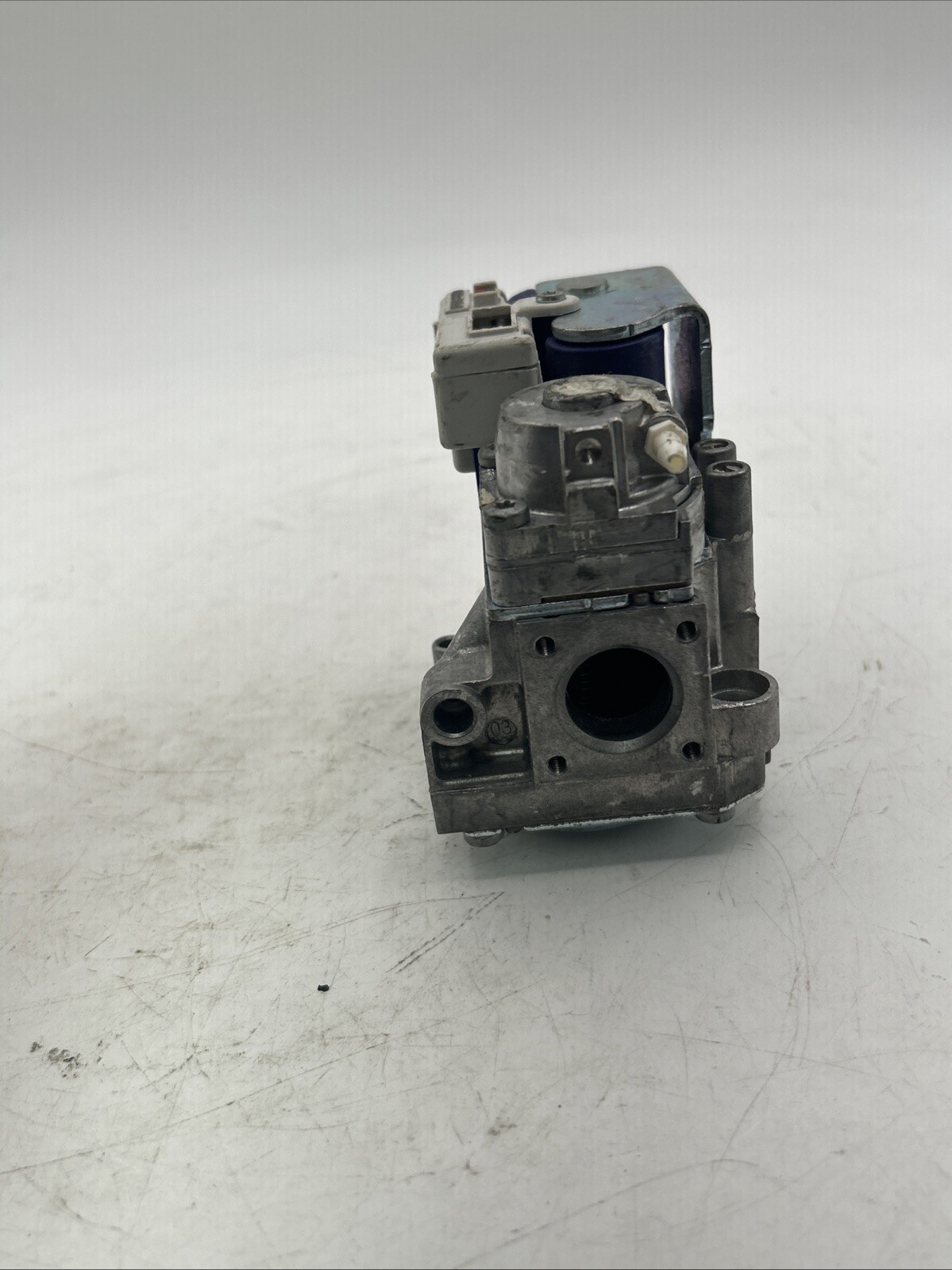 HONEYWELL VK8115V GAS VALVE Untested See Pics 30 Days Warranty