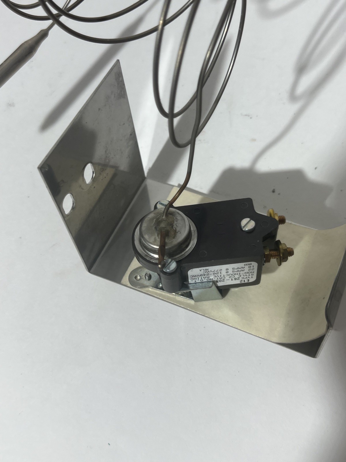 White Rodgers E12 Type 261-204 Thermostat 265°F SPST 120-240VAC 22A 6′ Capillary