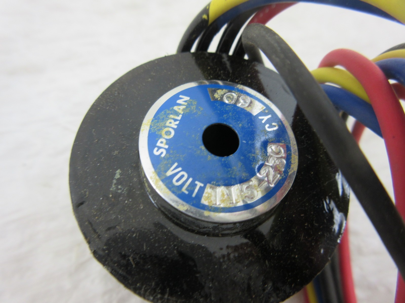 SPORLAN KC-12 REFRIGERANT LIQUID LINE SOLENOID VALVE COIL 115/230 V NOS