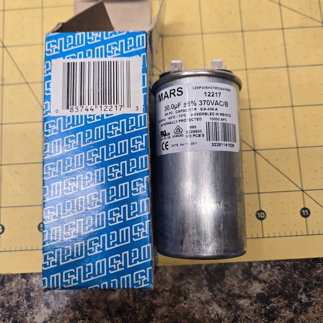NEW GENUINE MARS 12217 MTR RUN CAPACITOR 30 MFD, 370 VAC