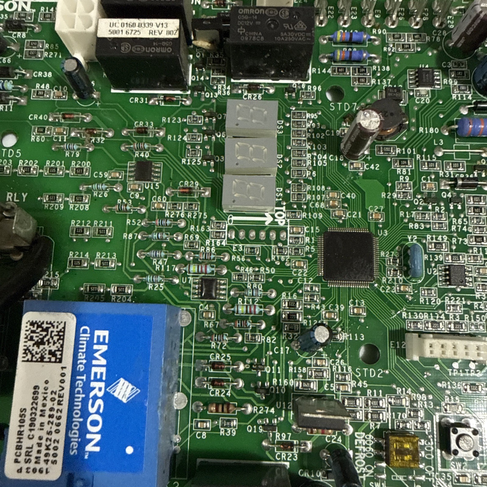 Used OEM control board PCBHR105S Emerson Goodman Amana Comfort Alert