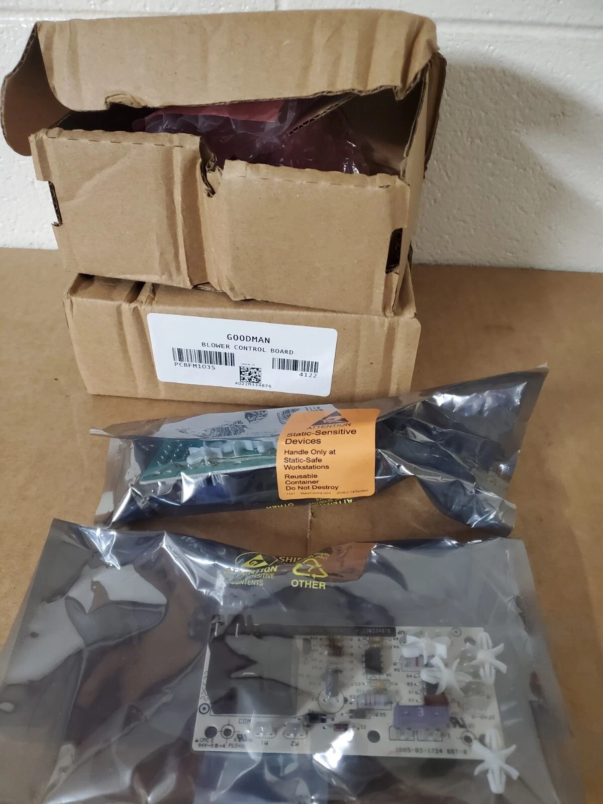 Lot(2) Goodman PCBFM103S Fan Blower Control Board Time Delay-Box Damage