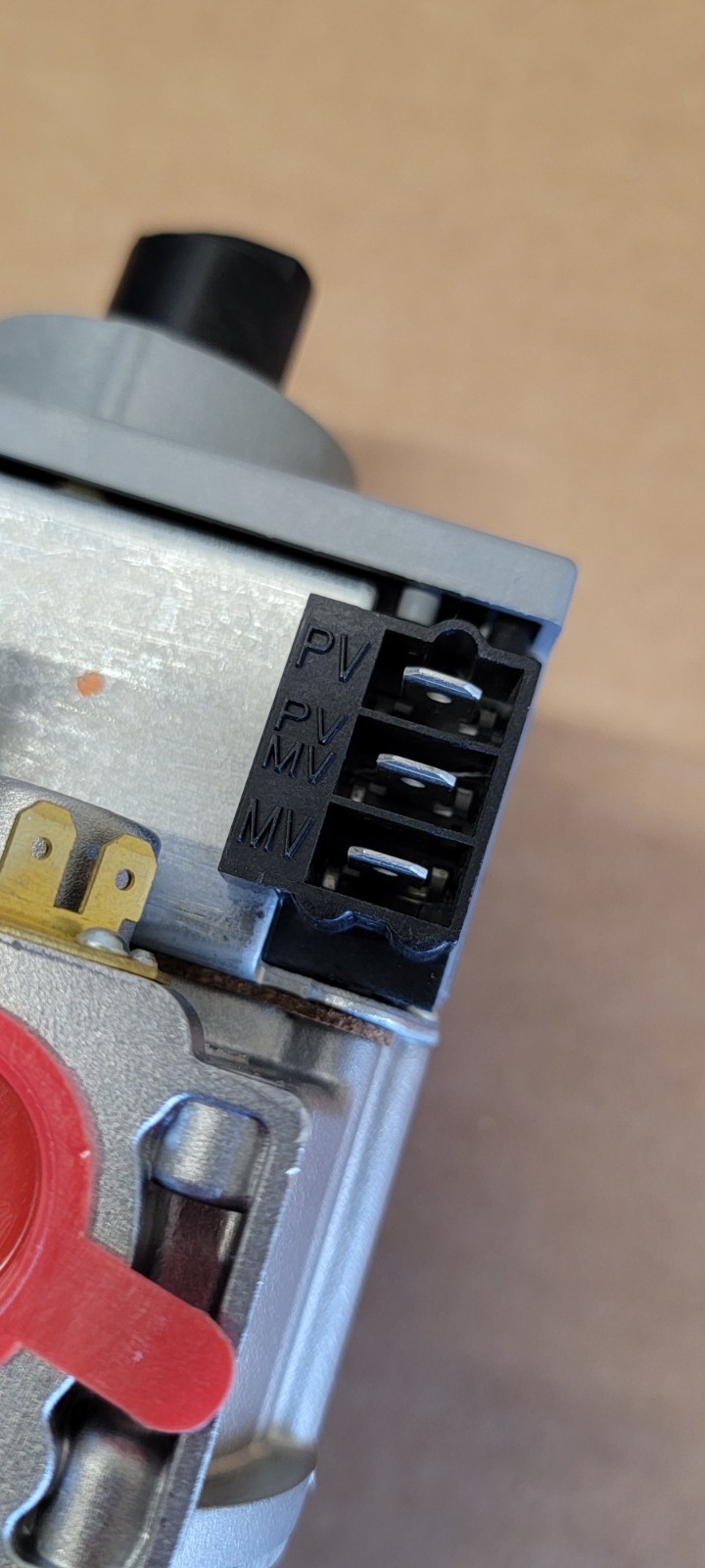 Resideo/Honeywell VR8304P4256 Natural Gas Control Thermostat 24V Class 2 Valve