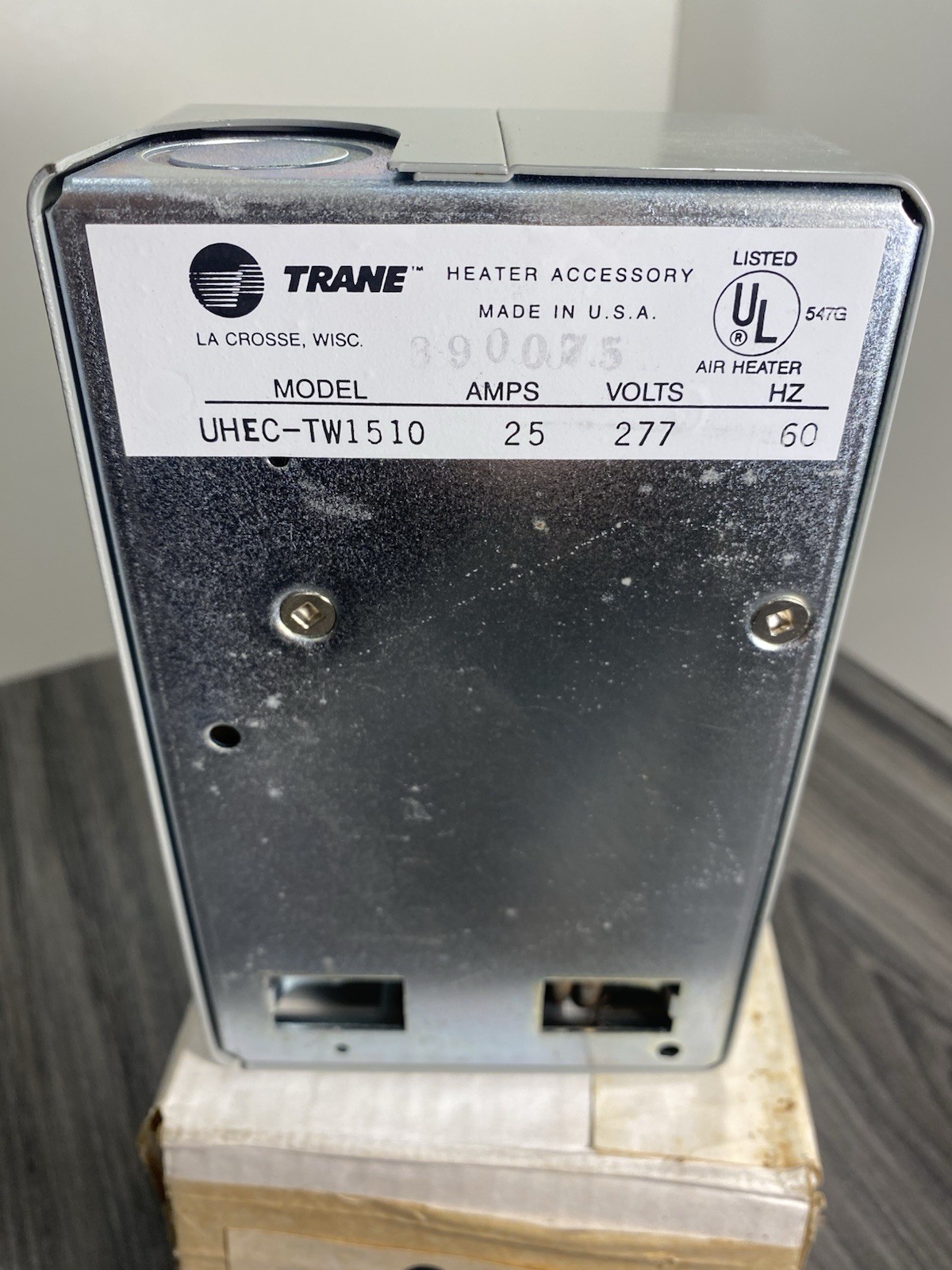Trane UHEC-TW1510 Line-Voltage Thermostat Type 236-714 P/N 56624-073 25A 277V