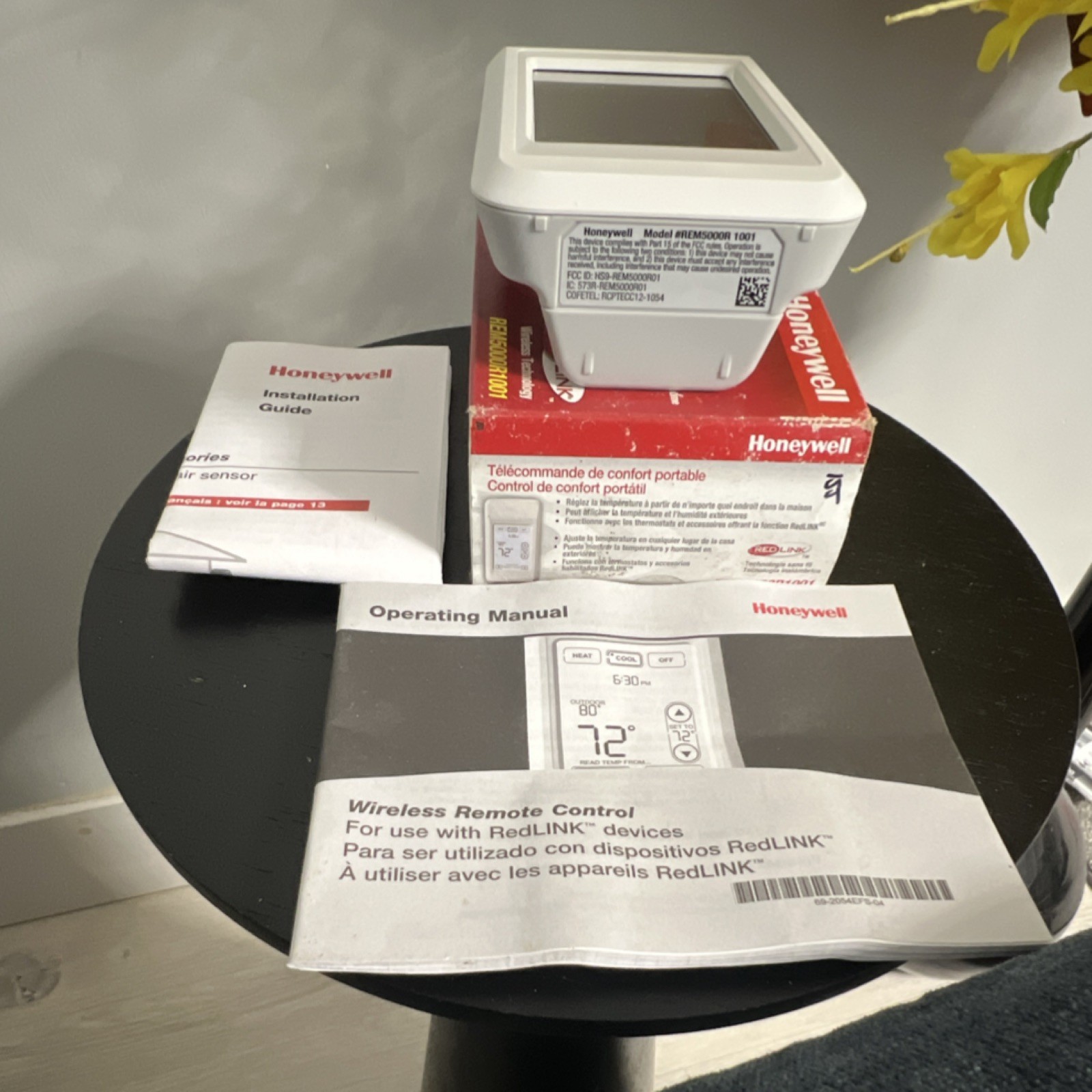 HONEYWELL REM5000R1001 Wireless Remote Control (Model REM5000R1001, For RedLINK)