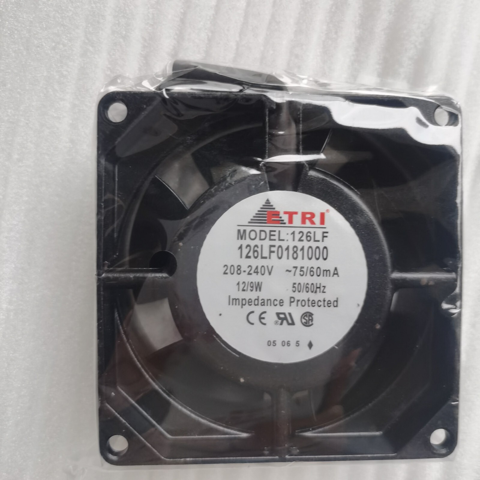1PC 208-240V 80*80*38 8cm fan 126LF0181000 Axial flow fan Fast Shipping