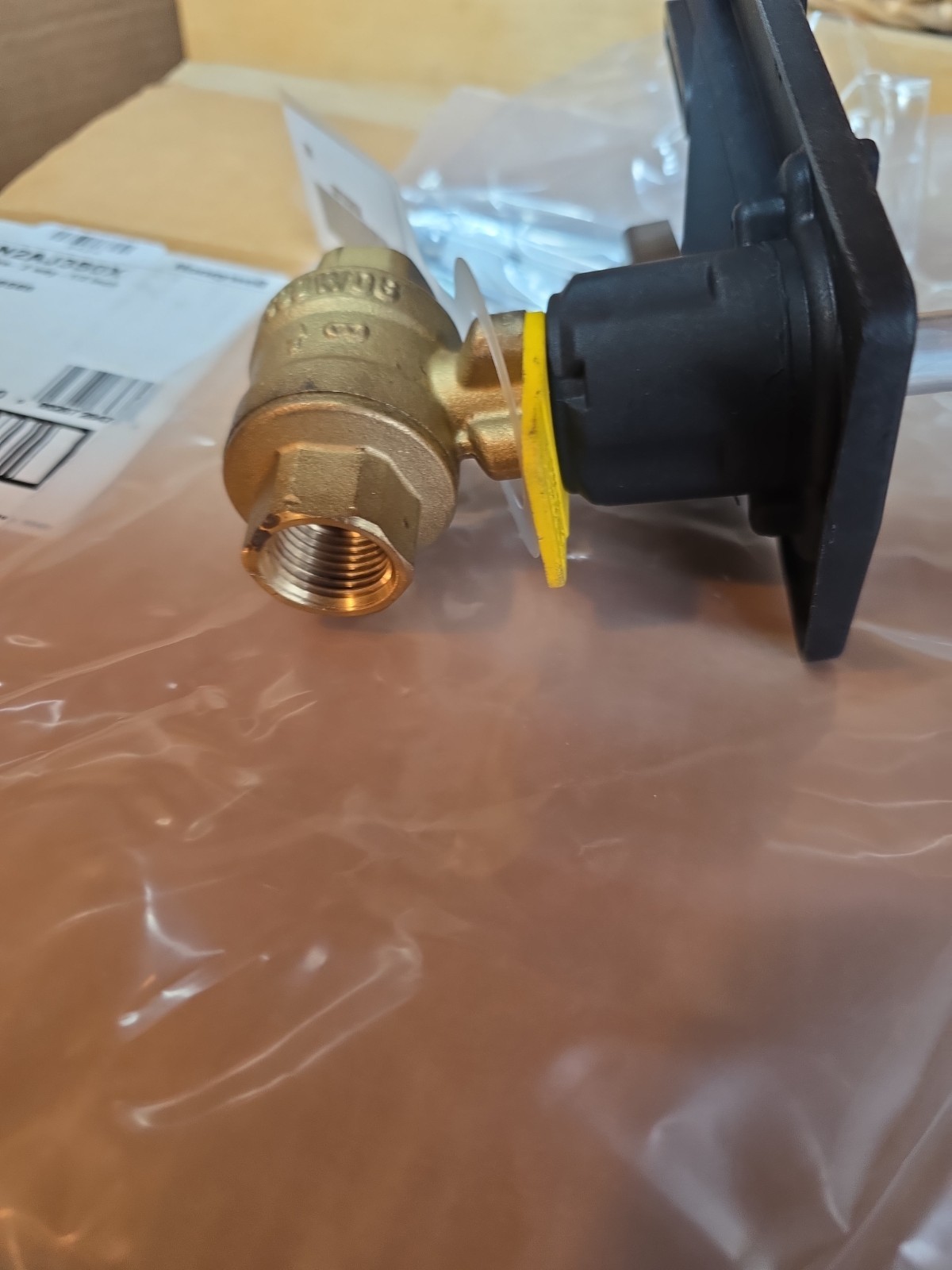 Honeywell VBN2AJ3S0X Ball Valve 2 Way 1/2 In NEW *WE*SHIP*TODAY*