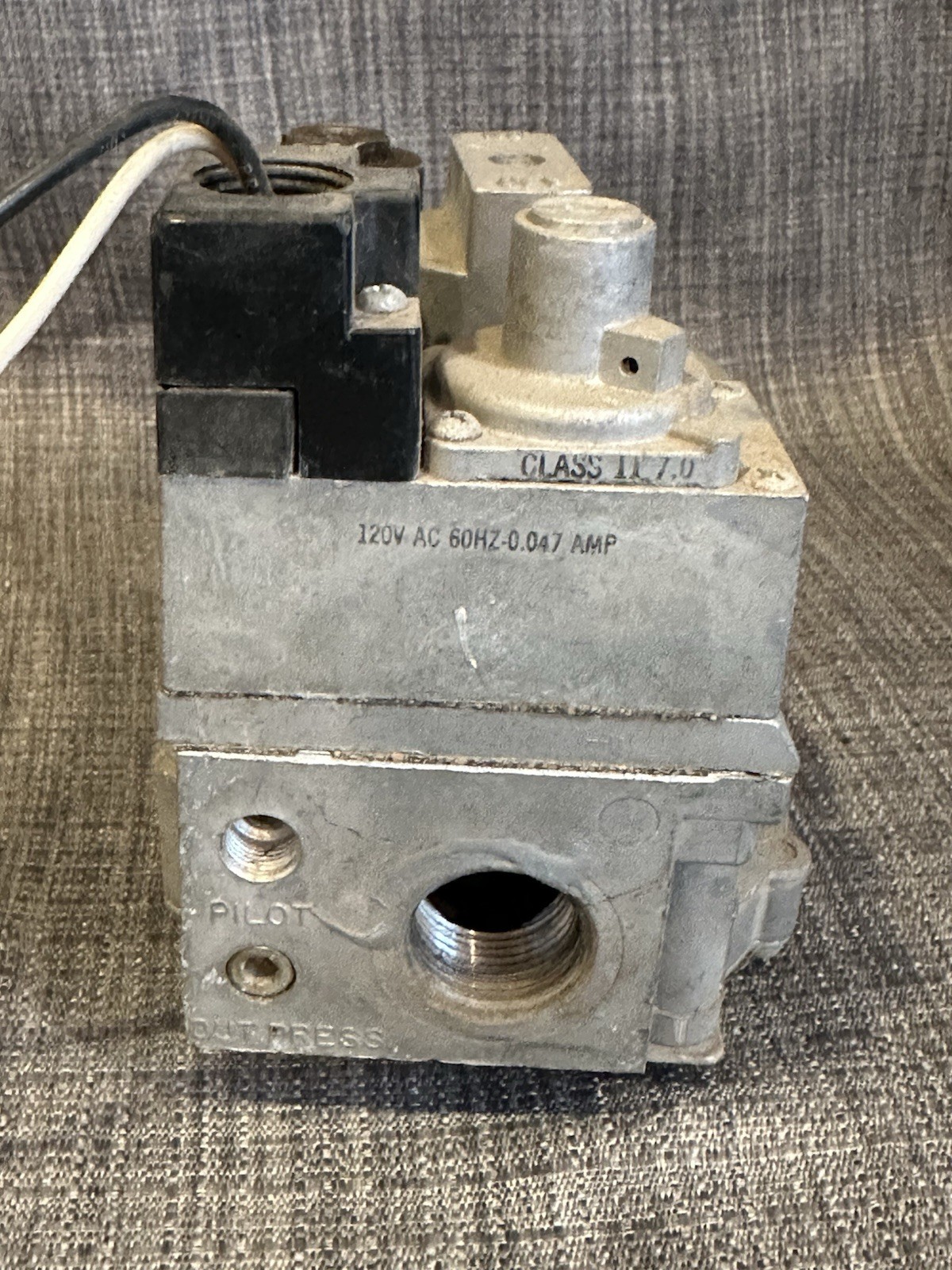 Honeywell V400 A 5039 Single Valve Standing Pilot Combination Gas Control
