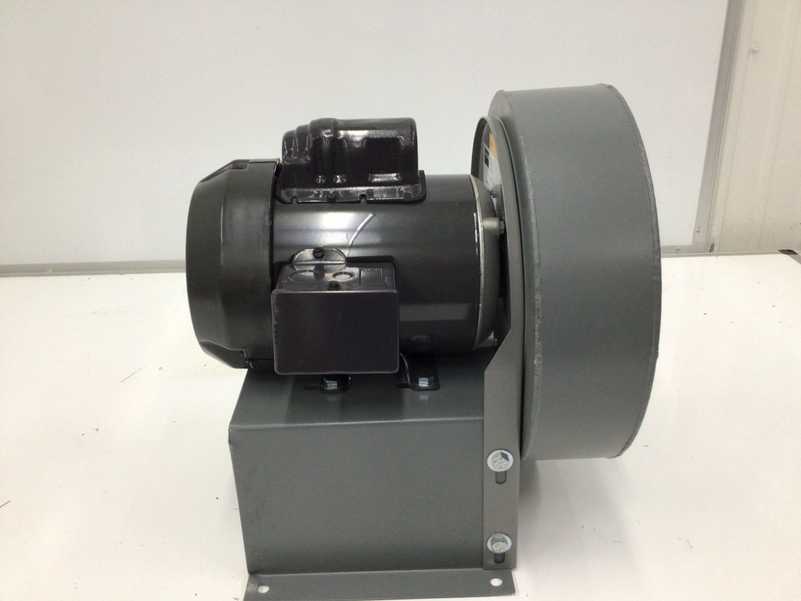 Dayton 48LX10 High Pressure Blower Wheel, Direct Drive Radial Blade 7-3/4 in Dia