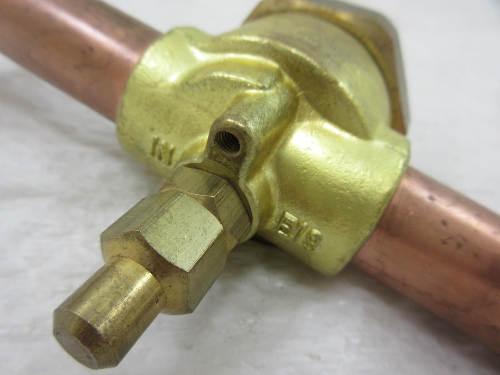 7/8″ SOLDER SPORLAN ME19S270 REFRIGERANT LIQUID LINE SOLENOID VALVE W/O COIL NOS