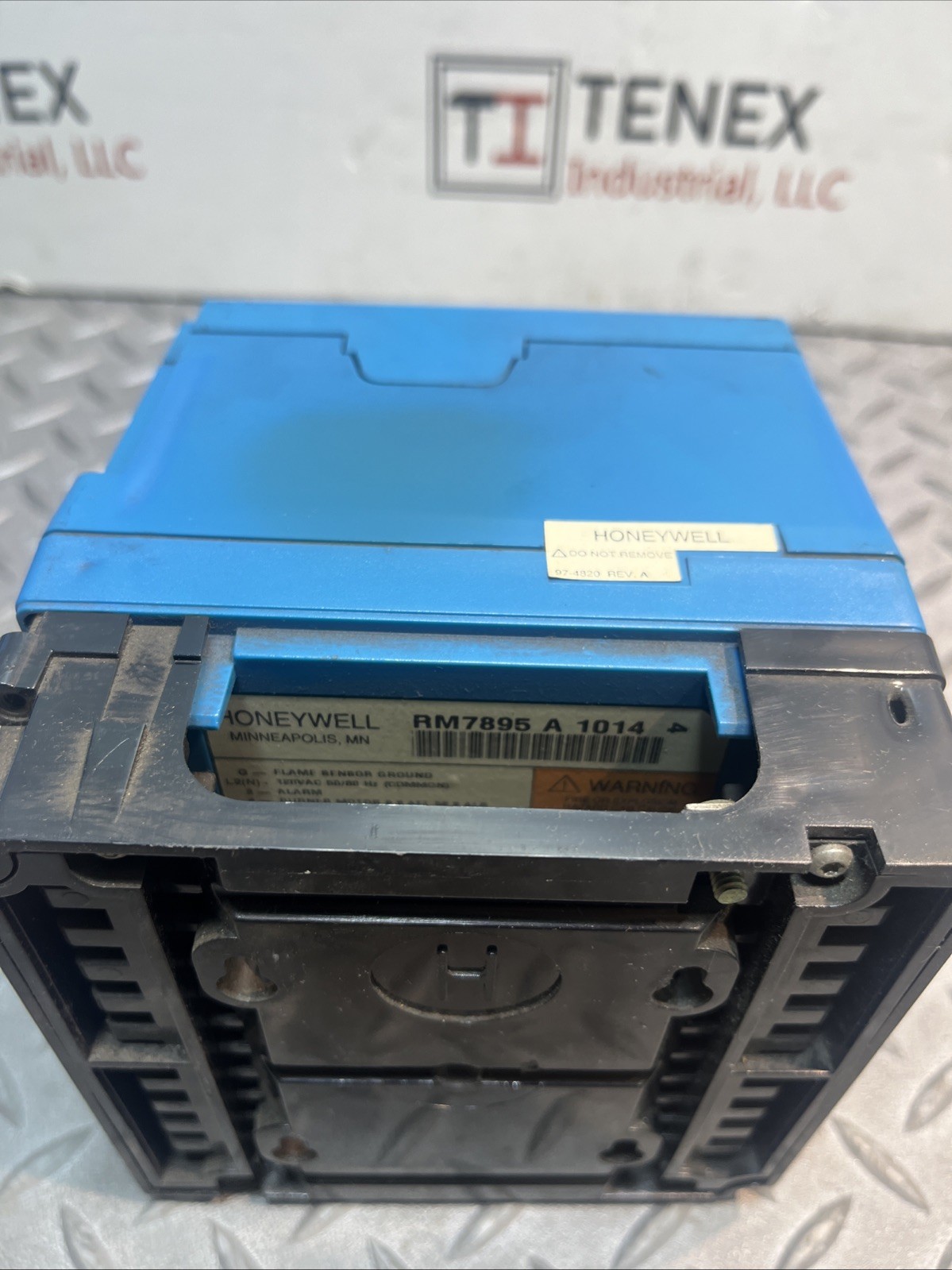 Honeywell Burner Control Ultraviolet Flame Amplifier RM7895 A 1014 C-10
