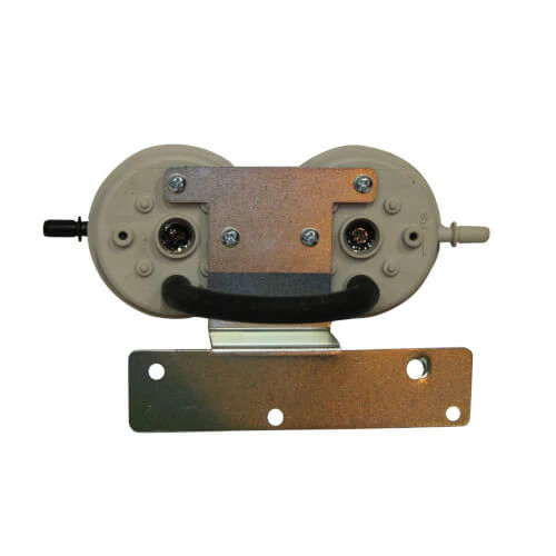 Carrier HK06NY001 Dual Pressure Switch 27″x27″x17″ Mexico 77.25 lbs