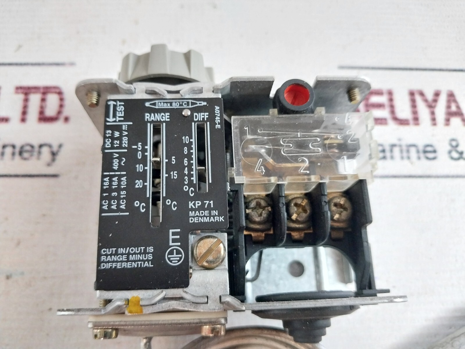 DANFOSS KP 71 Cooler Thermostat 400V 2m Capillary Tube A0745-E