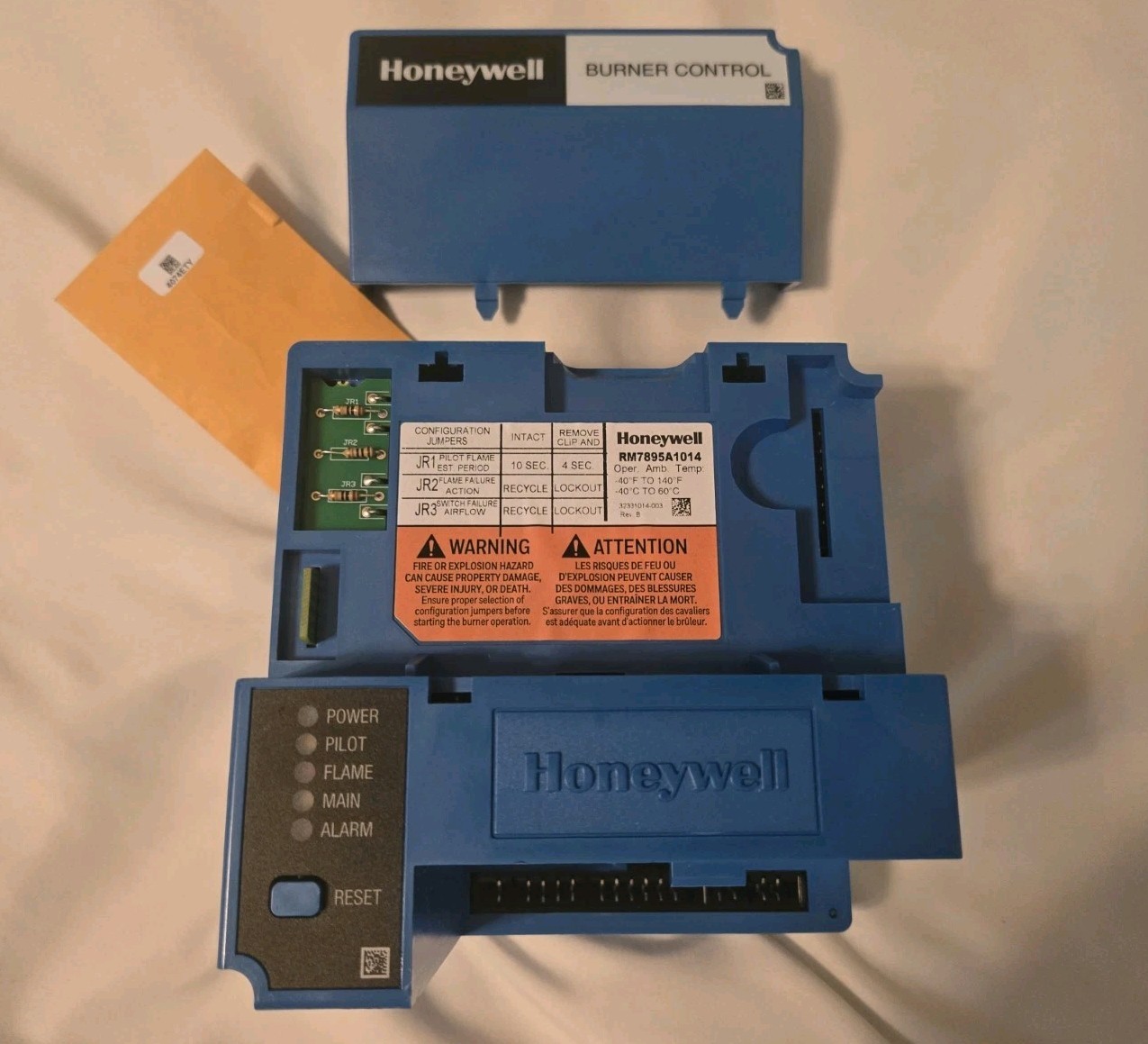 Honeywell RM7895 A 1014 Burner Control Module 120VAC