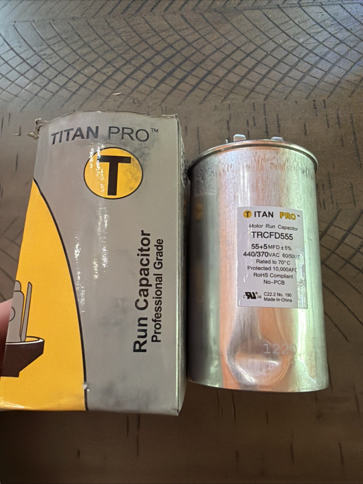 Titan Pro TRCFD555 Round Dual Run Capacitor 55+5 MFD 440/370 VAC