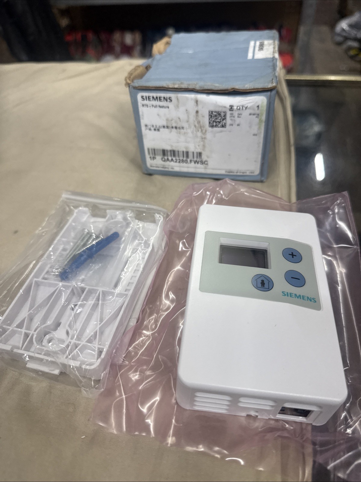 Siemens QAA2280.FWSC Air Temperature Sensor