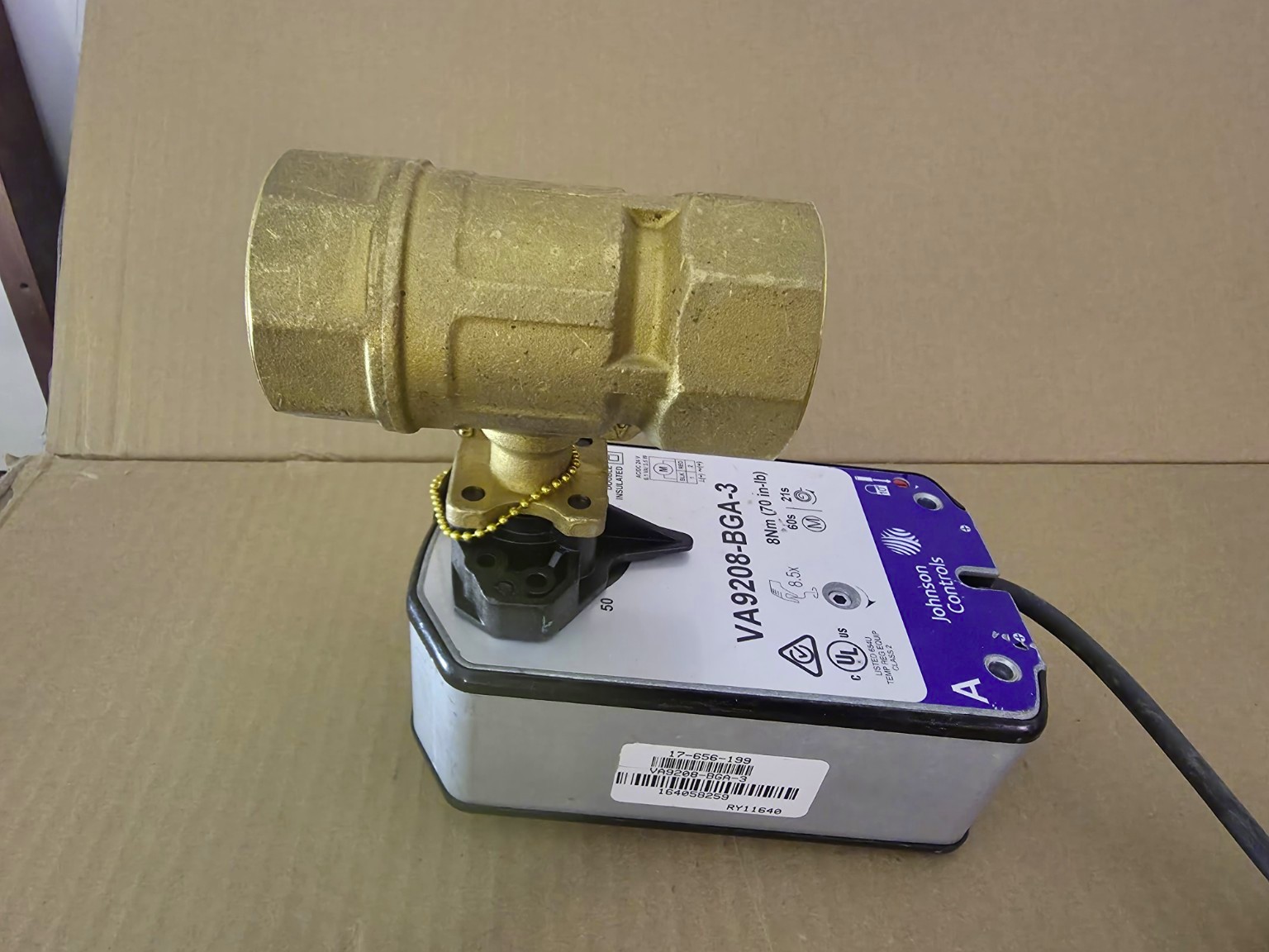 Johnson Controls VA9208-BGA-3 24V HVAC Actuated Ball Valve 2″ NPT Brass BAS