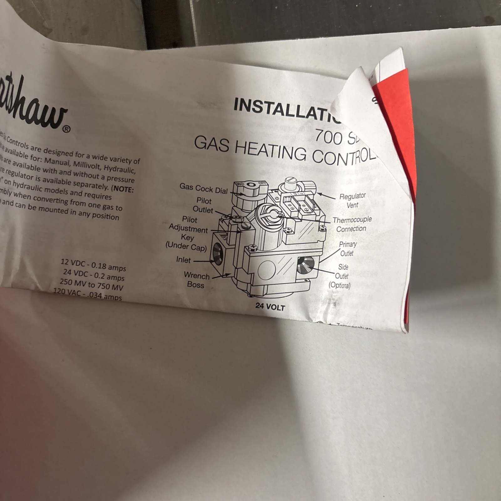 Robertshaw 700-400 1/2in x 3/4in Combination Gas Valve, 24 Volt
