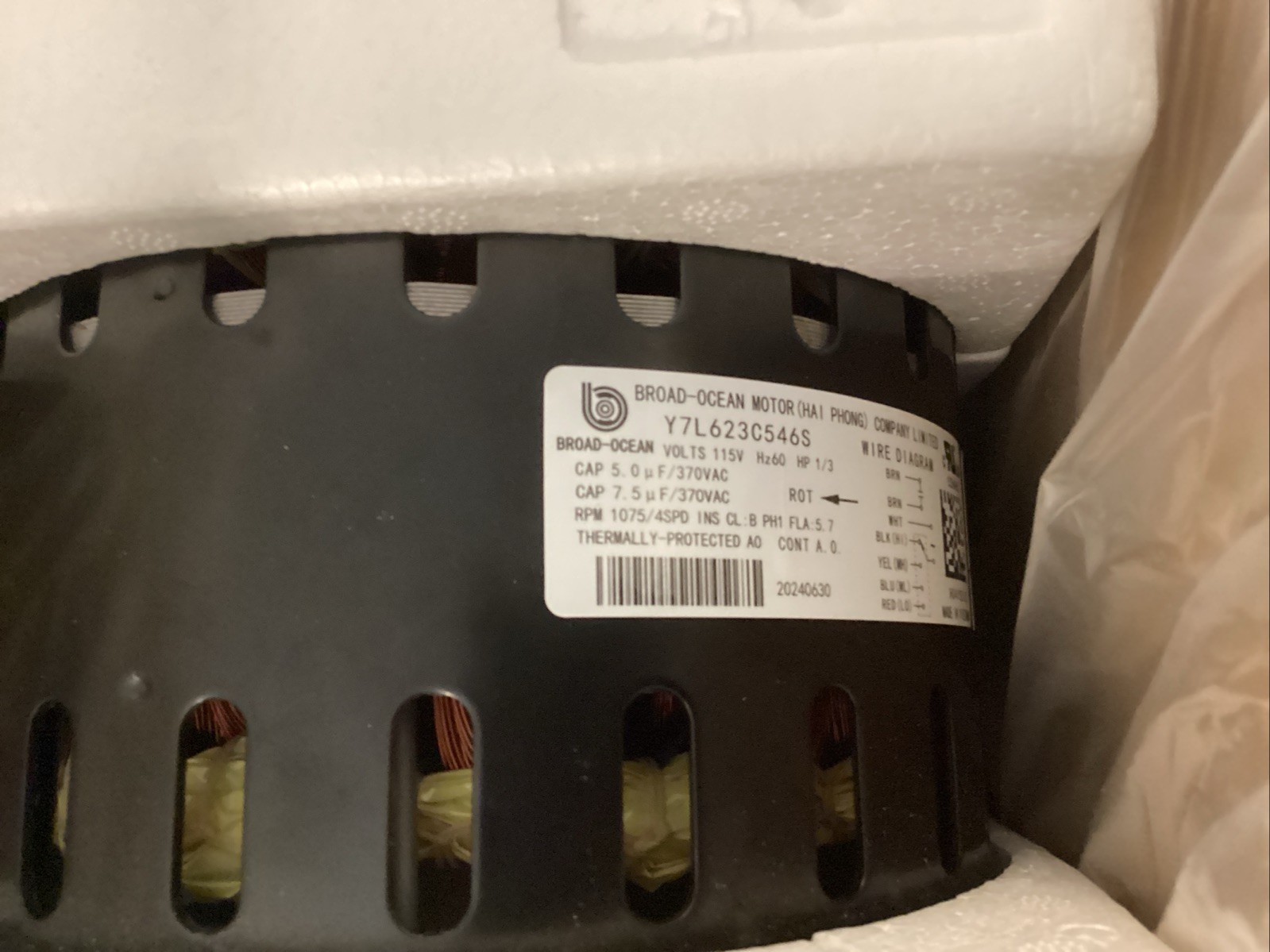 HC 41SE 121….Carrier Fan Motor…NEW