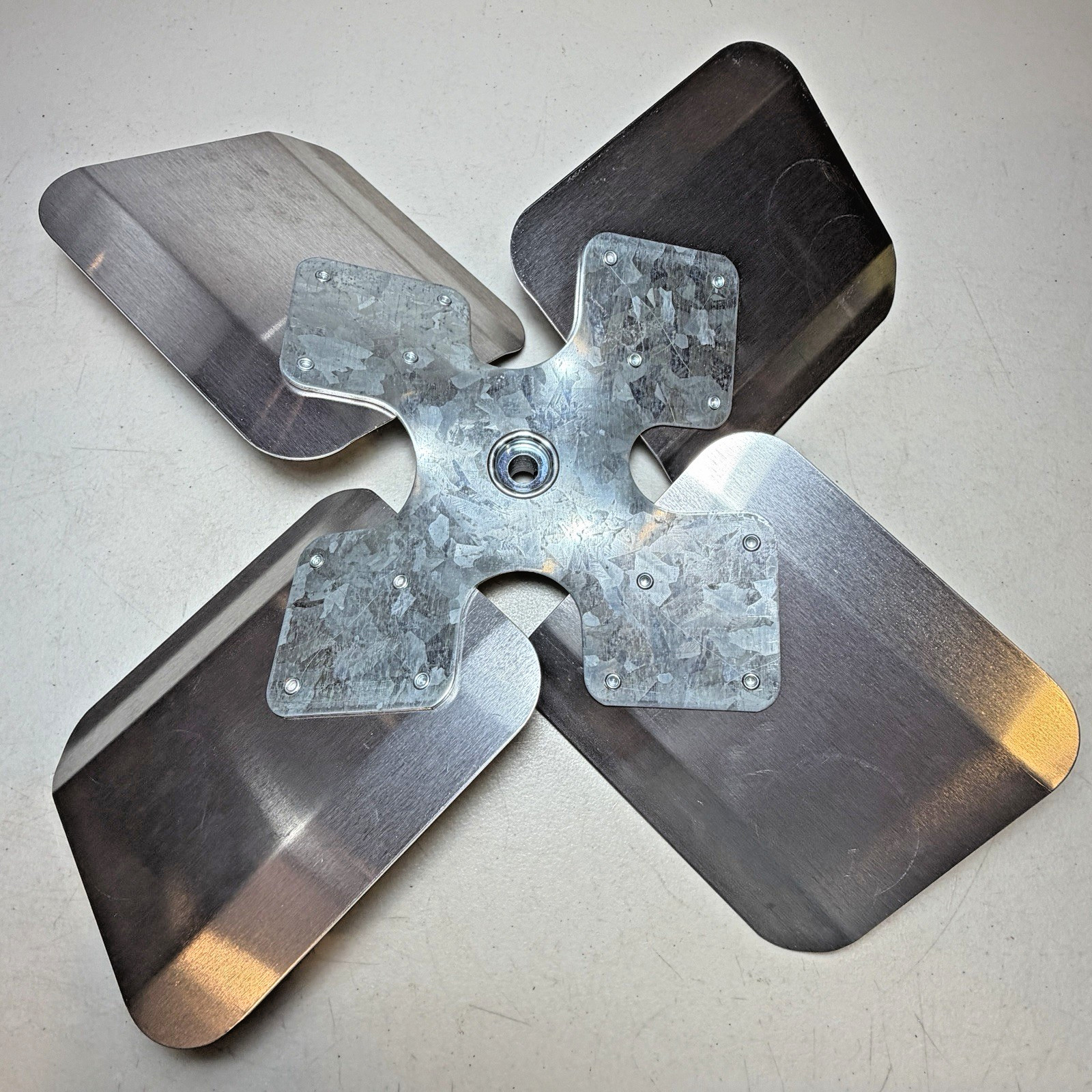 Maxx Air IF18UPS Fan Blade, 18″ Diameter, NEW