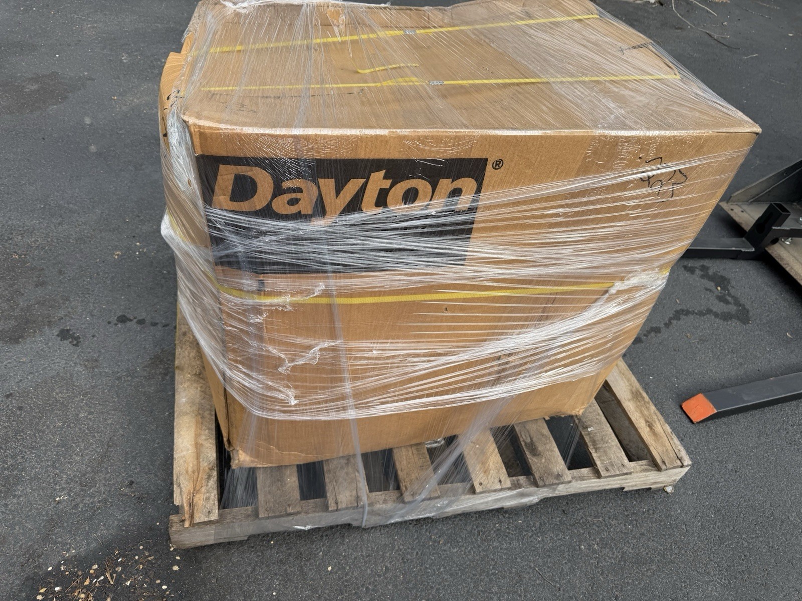 New In Box DAYTON 48LU43 Blower, 13 1/2 Inch Wheel Dia, Belt Drive