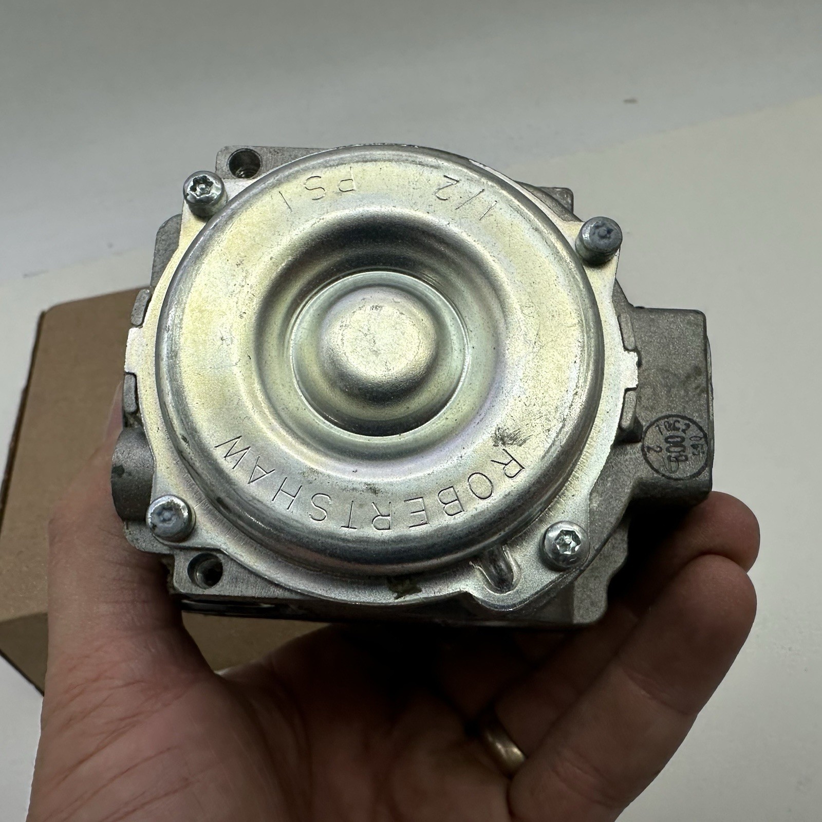 700-428 Robertshaw 24V Slow Open Natural Gas Valve 1/2 x 3/4″ – 7000BER-S7C READ