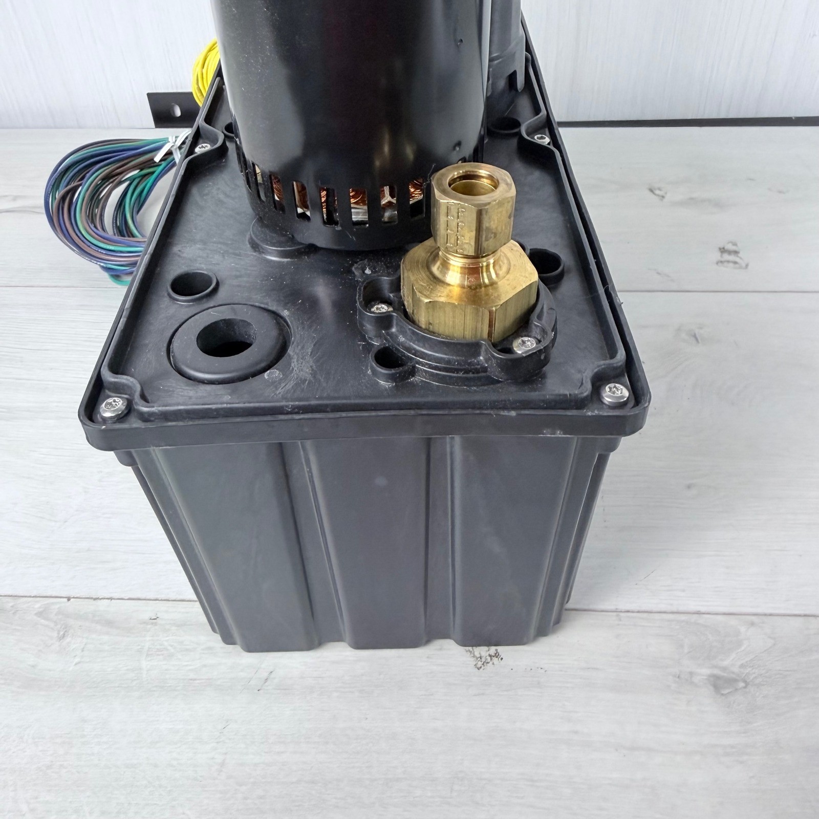 Little Giant HT-VCL-30-P Condensate Pump 208-230V 553130102 High Temp Plenum
