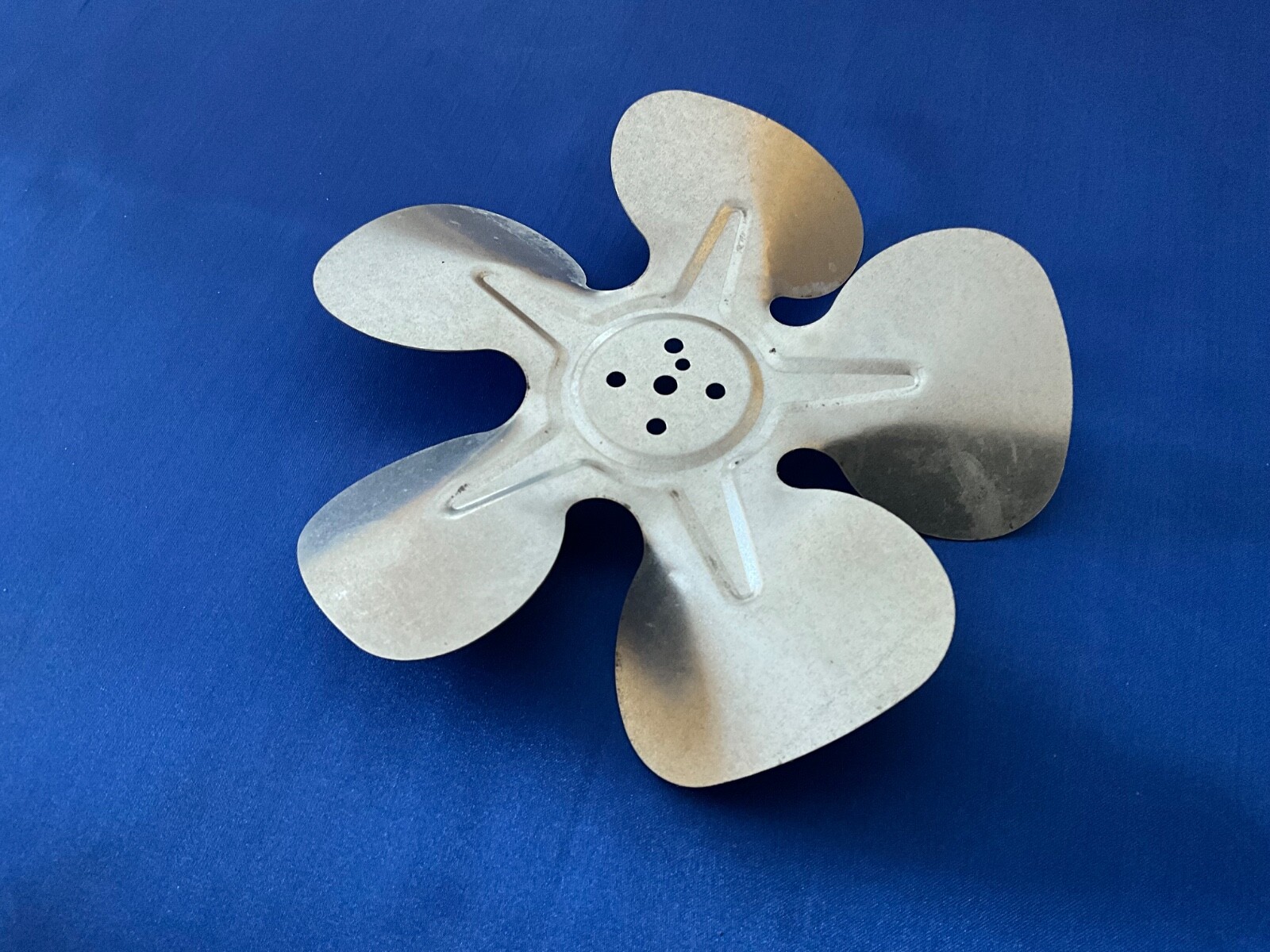 8” CW Hubless Premium Grade Fan Blade – 5-Wing 25° Pitch Air-Drive AD8CW25UBG