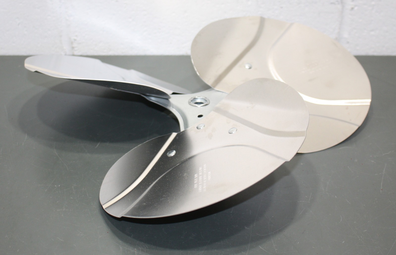 Dayton 18″ Fan Blade 2C361, 1/2″ Bore, Aluminum, 3 Propeller, CW, 1725 RPM