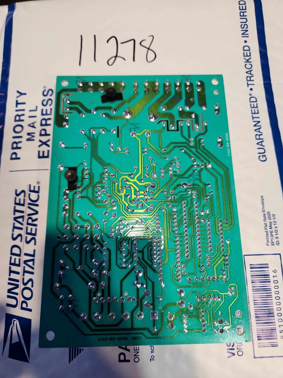 Source 1 1162-83-202 REV.A Furnace Control Board 879598 1162-202