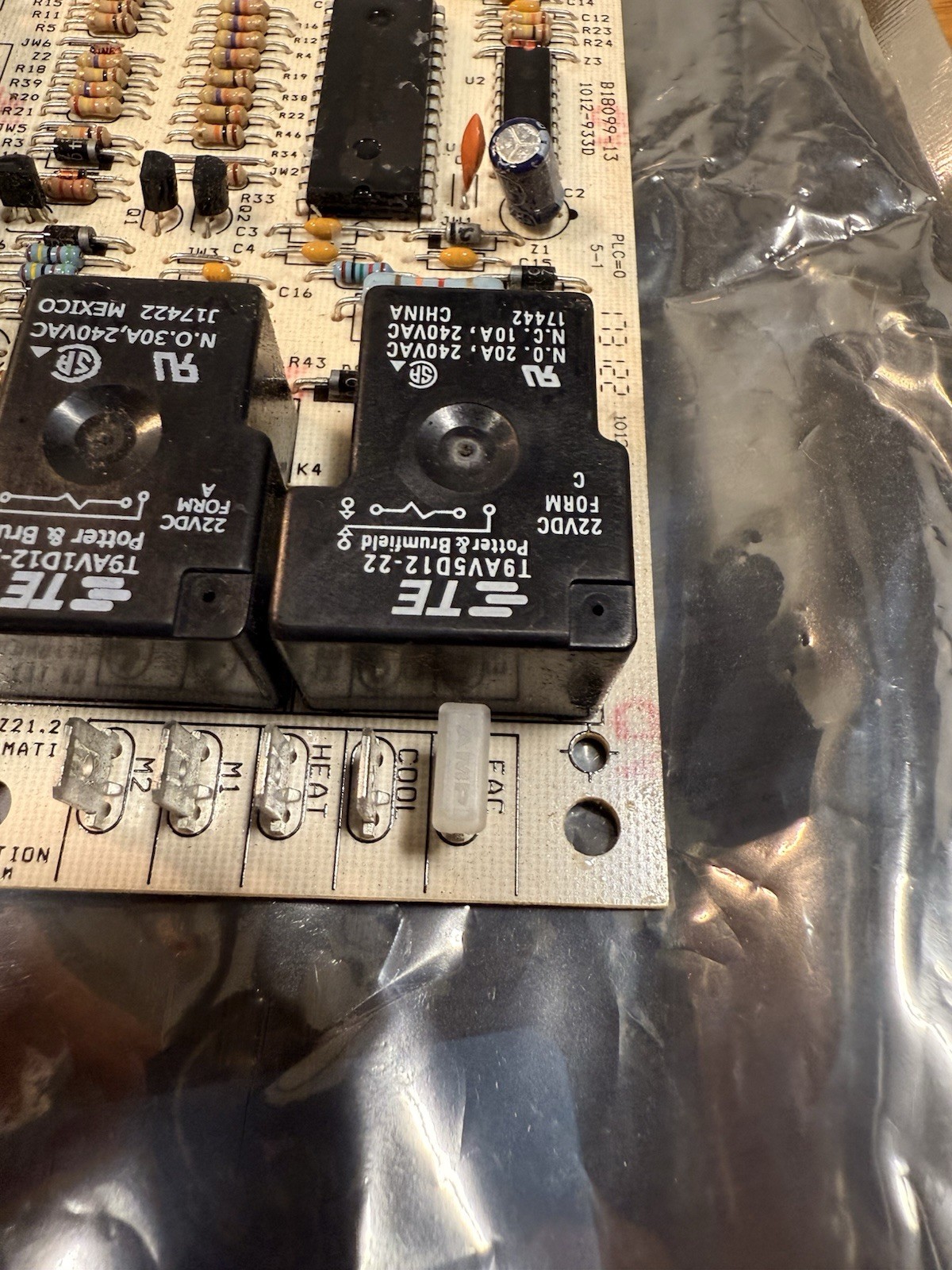 New Goodman Furnace A/C HIS Control Board 9-Pin Connector B1809913S 193031153910