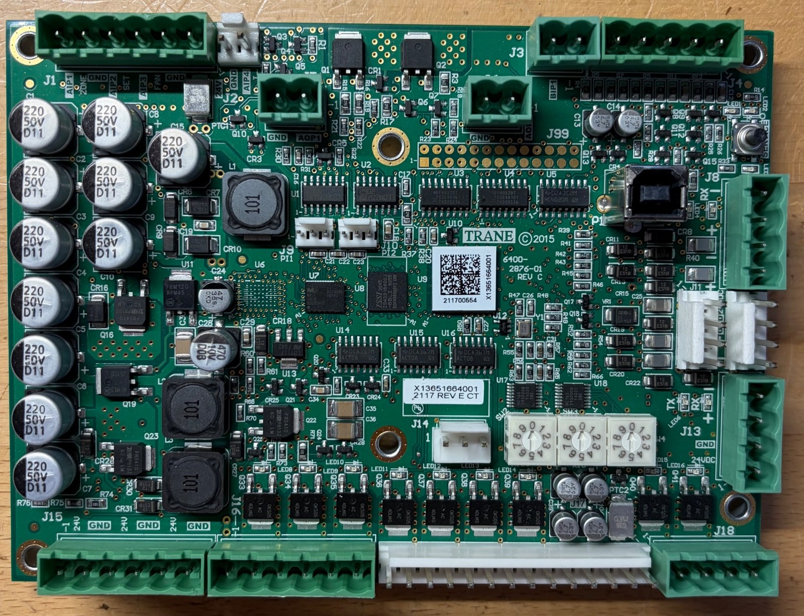 Trane Tracer UC400-B Unit Controller X13651664001 2117 Rev. E CT