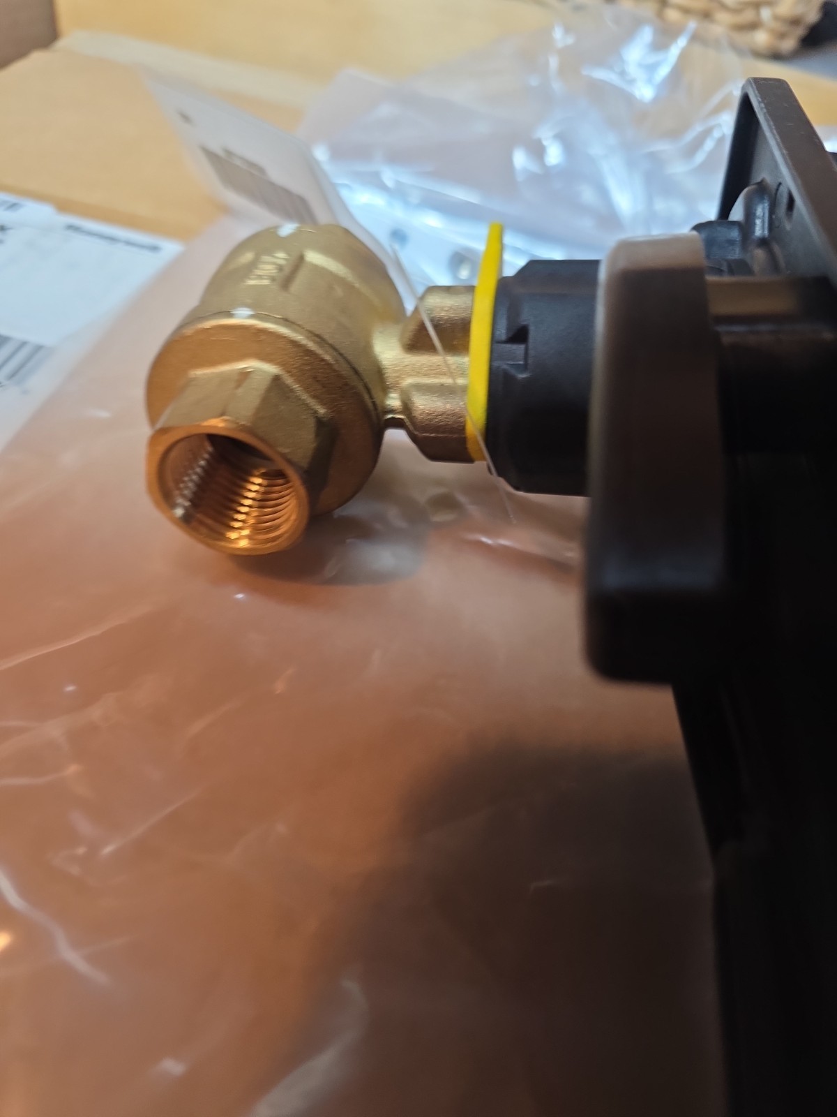 Honeywell VBN2AJ3S0X Ball Valve 2 Way 1/2 In NEW *WE*SHIP*TODAY*