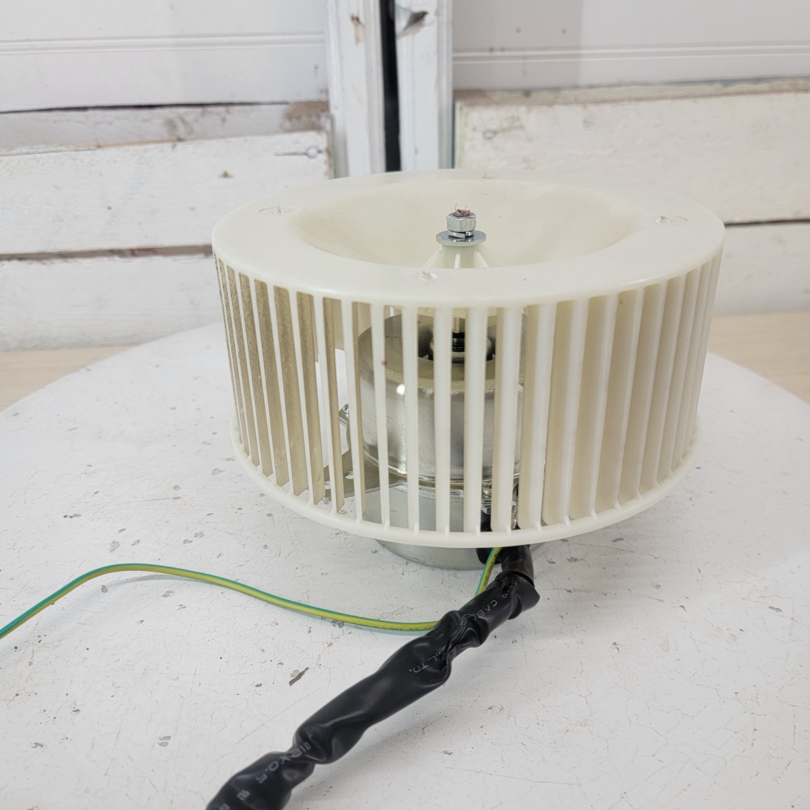 Dehumidifier Fan Motor YY025-824PL01-001 115V 25W w/ Blower Wheel & Harness Test