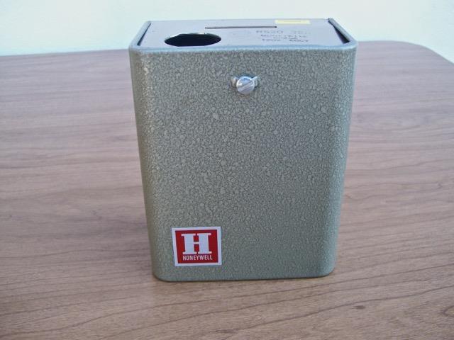 HONEYWELL / SID HARVEY’S REMANUFACTORED SWITCHING RELAY R520-32R R845A NIB
