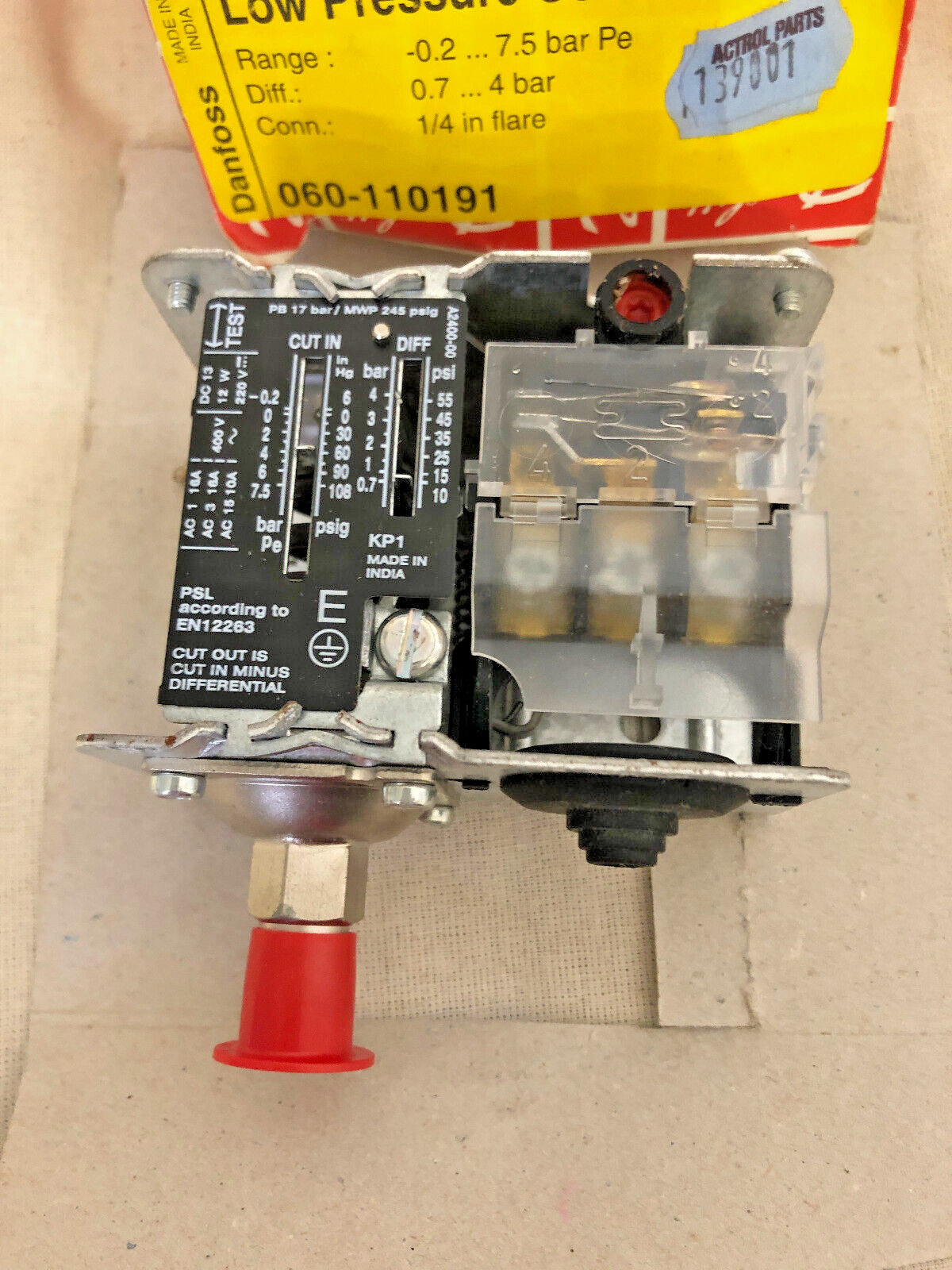 DANFOSS Low Pressure Control KP1 PN 060-110191 Range -0.2….7.5 Bar Pe 1/4″ Fla