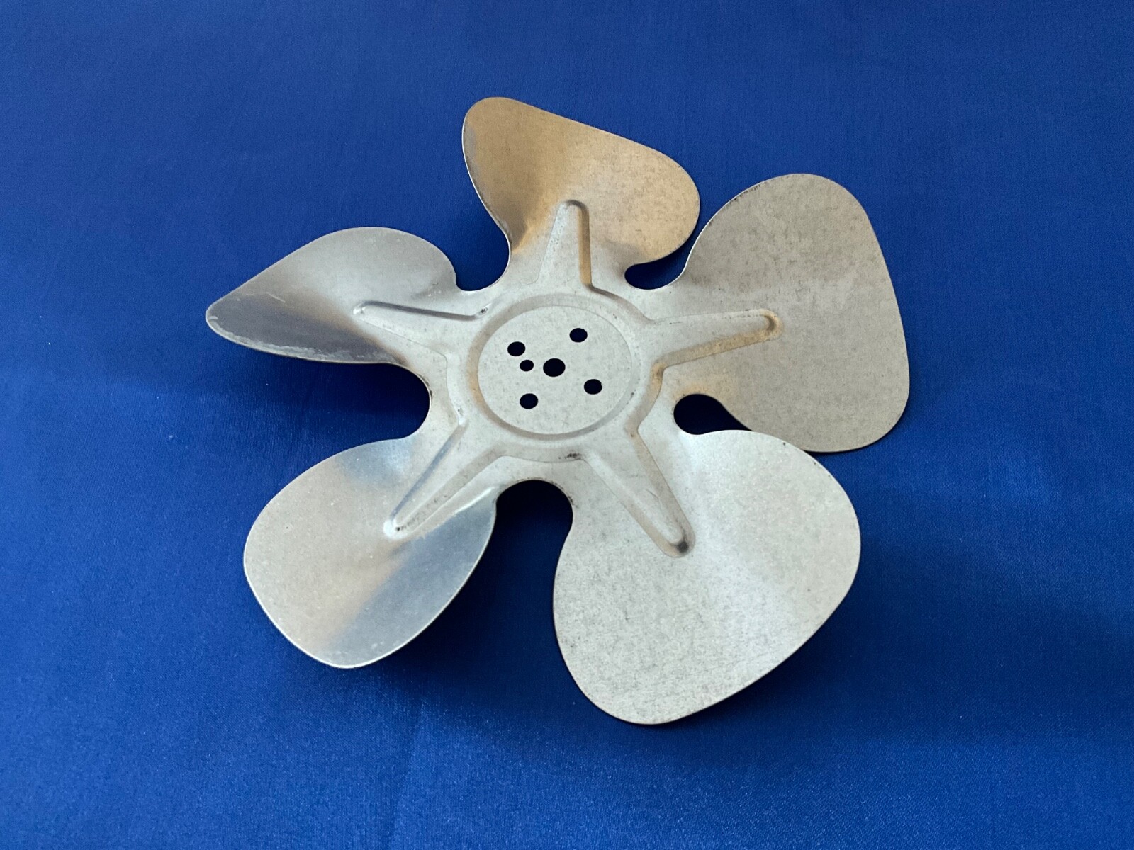 8” CW Hubless Premium Grade Fan Blade – 5-Wing 25° Pitch Air-Drive AD8CW25UBG