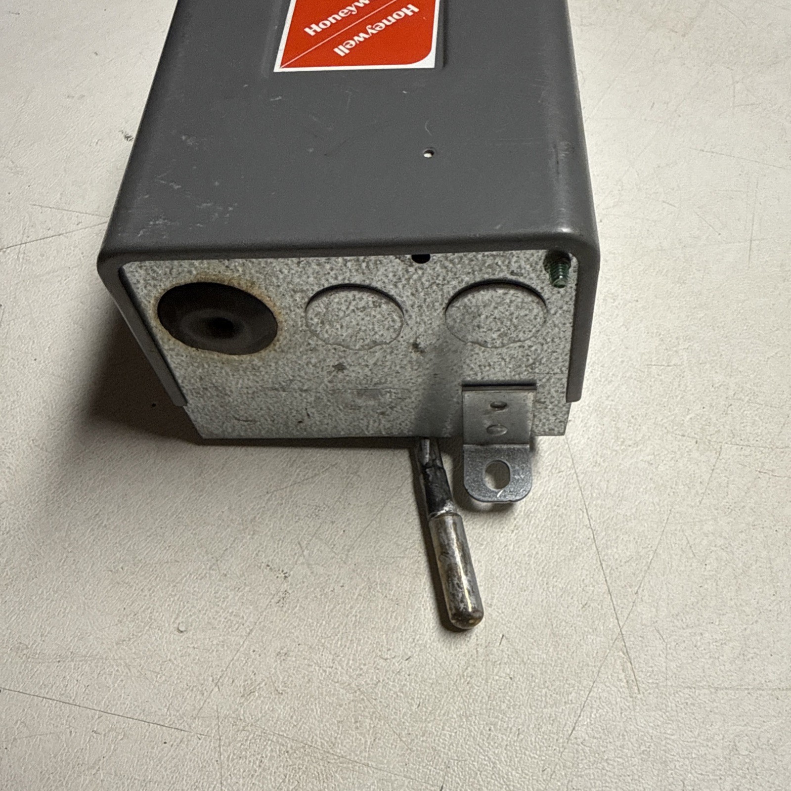 Honeywell L7224U-1002 Electronic Oil Aquastat