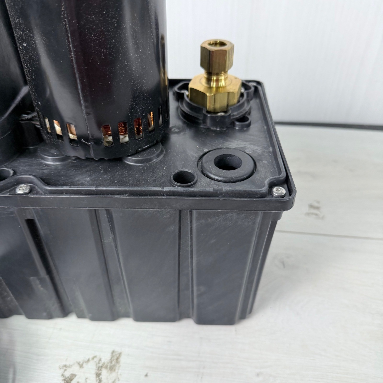 Little Giant HT-VCL-30-P Condensate Pump 208-230V 553130102 High Temp Plenum
