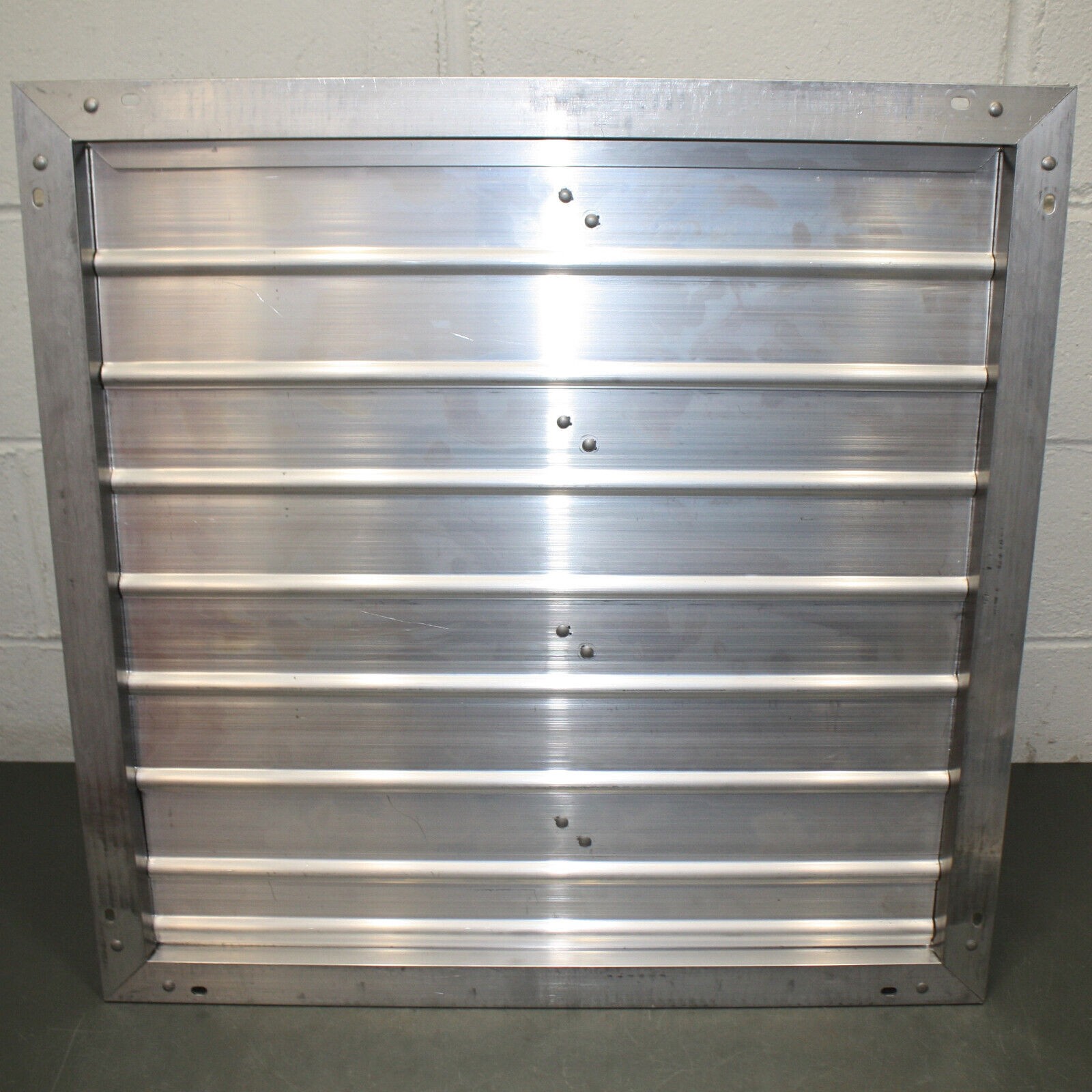 Dayton Motorized Damper 3C315, for 24″ Fan Blade, 27″ x 27″ Flange, Aluminum