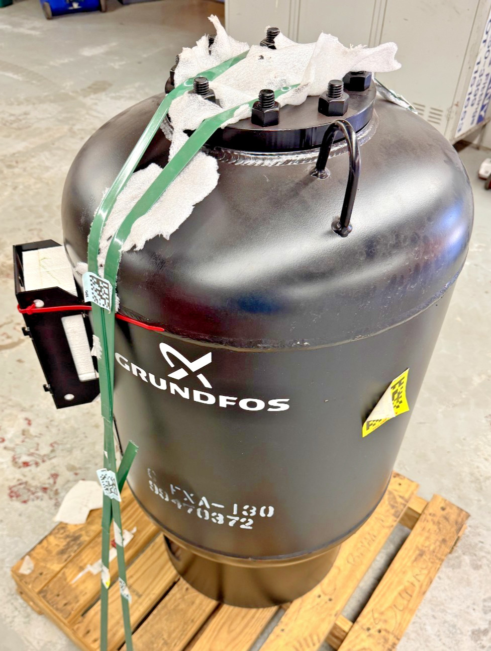 GRUNDFOS GFXA-130 Thermal Expansion Tank, 35-Gallon, ASME Code Vessel