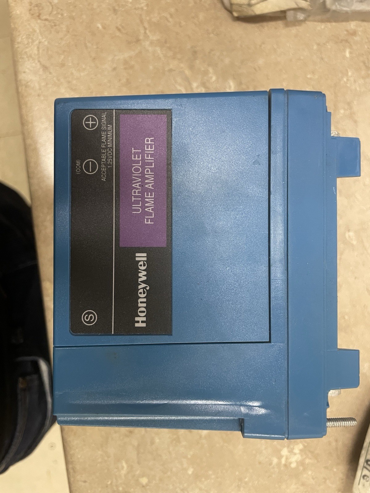 Honeywell RM7895A-1014 Burner Controller RM7895A1014 Untested