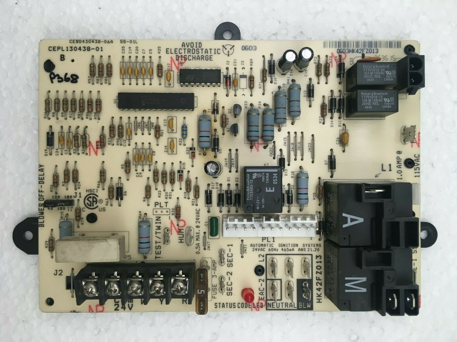 Carrier Bryant CEPL130438-01 Control Circuit Board HK42FZ013 used #P368