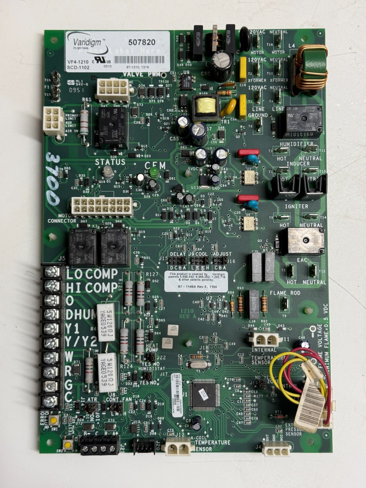 York Luxaire VARIDIGM 507820 Control Board VF4-1210 Rev.E